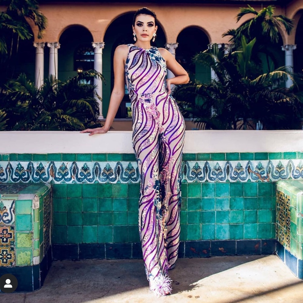 Amazing Jumpsuit - Picture 3 of 9